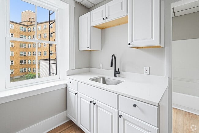 Building Photo - 100 Appleton St Unit 3 Rental