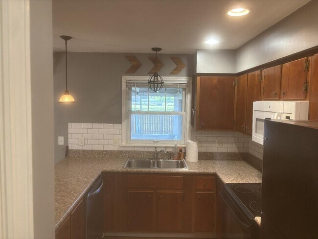 Photo - 2301 Oak Park Dr