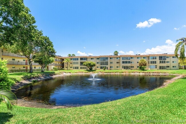 Photo - 721 Lori Dr Unit 208