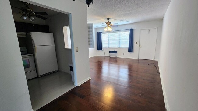 Photo - 358 Fanshaw I Unit #358