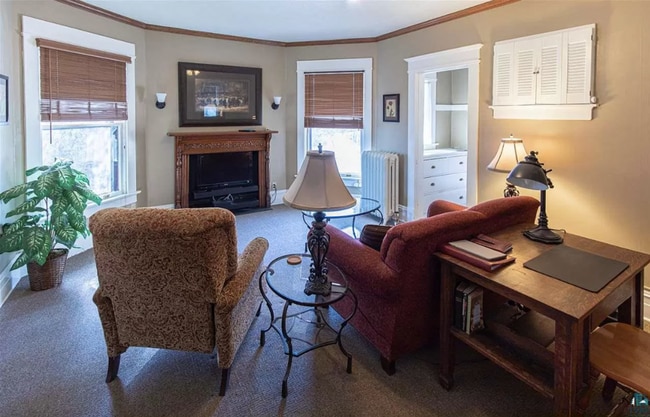 Photo - AVAILABLE June - Beautiful 1 Bed 1 Bath - ELECTRIC INCLUDED! Unidad 2A