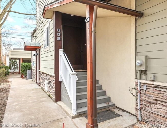 Photo - 602 E Lincoln St