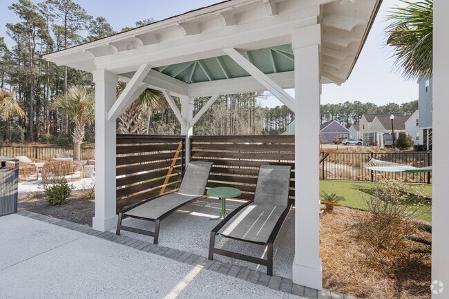Pool Cabanas