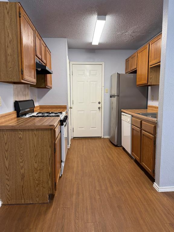 Photo - 1200 Orchard Park Cir