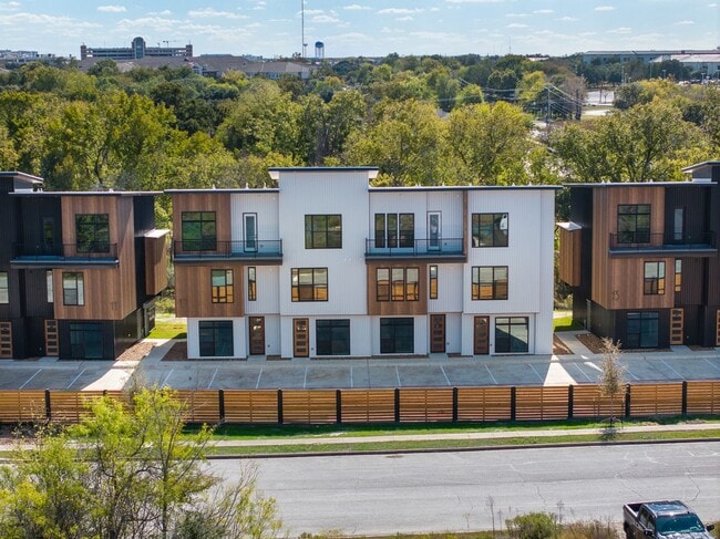 2539 E Villa Maria Rd