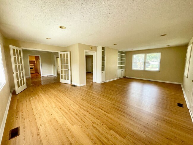 Photo - Forest Acres