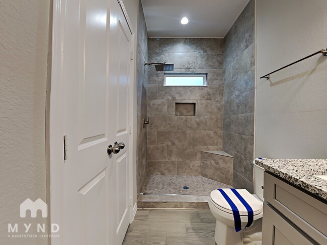 Photo - 15840 Forest Dr