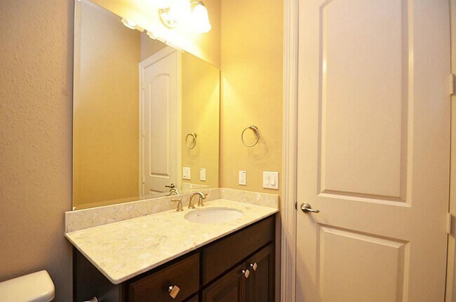 Photo - 4802 Fairford Dr