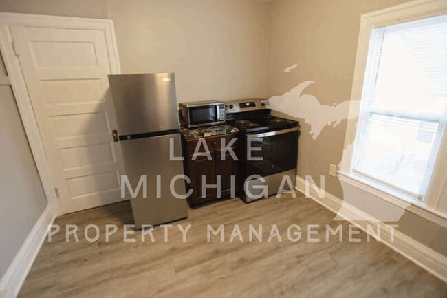Photo - 1403 Turner Ave NW Unit #2