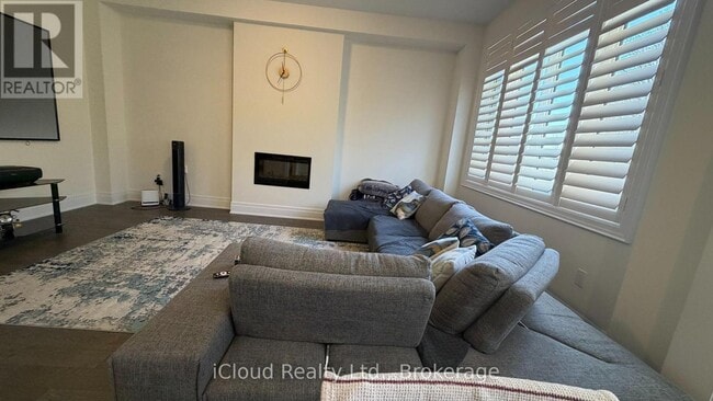 Photo - 144 Petch Ave