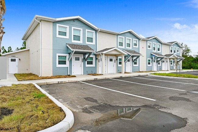 Building Photo - Charming 2 bedroom blending style and func... Unit #2102 Rental