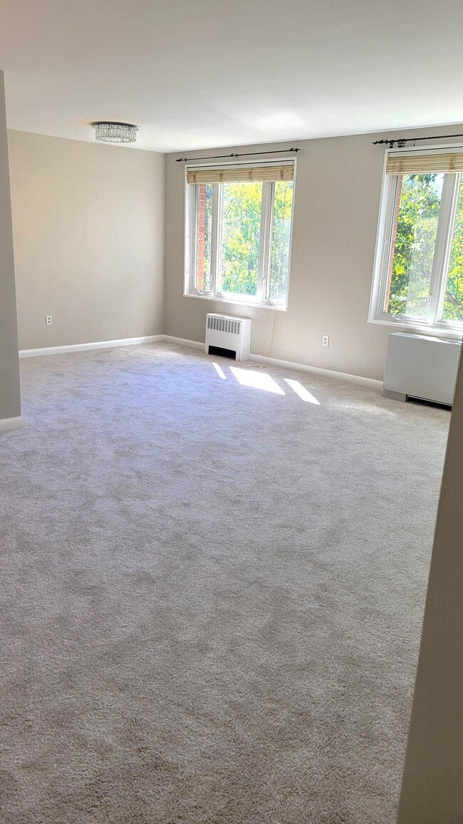 Photo - 2400 41st St NW