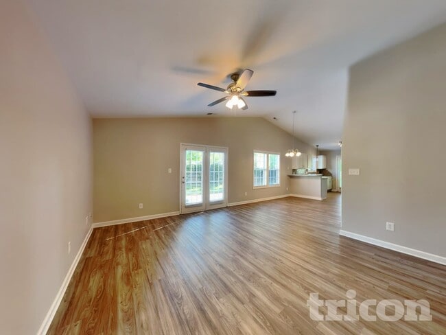 Photo - 260 Brookstone Dr