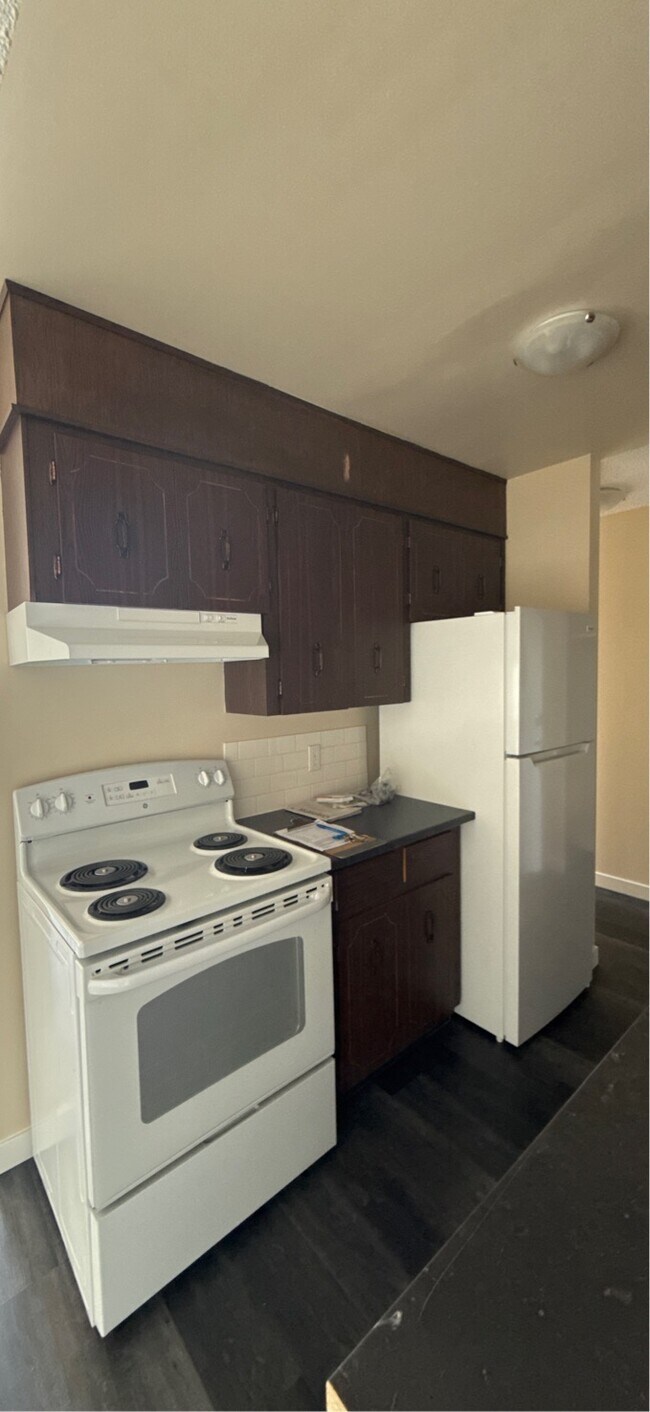 Photo - 5310-5346 46 St Unit WB-1304