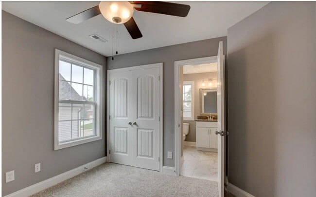 Photo - 1029 Harrison Way