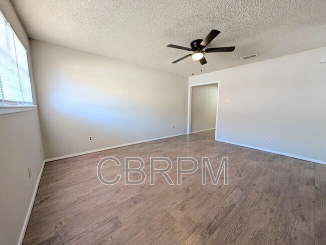 Photo - 6509 21st St