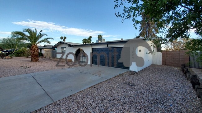 Building Photo - COOMING SOON! Beautifully upgraded house located in the vibrant city of Tempe, AZ