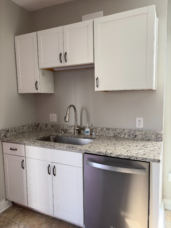Photo - 2400 Findley Ave