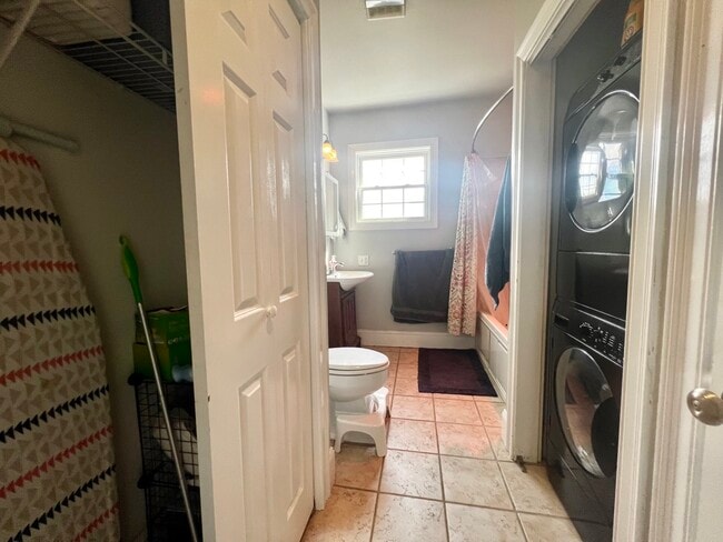 Bath - 613 Dorchester Ave Unit Dot Ave - Apartment 3