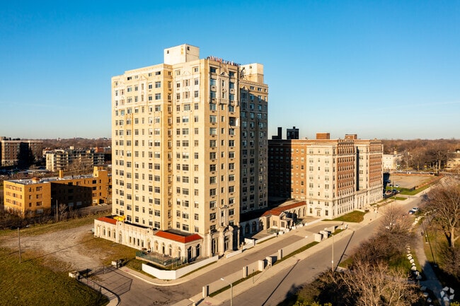 Whittier Manor Senior Apartments - Whittier Manor Senior Apartments