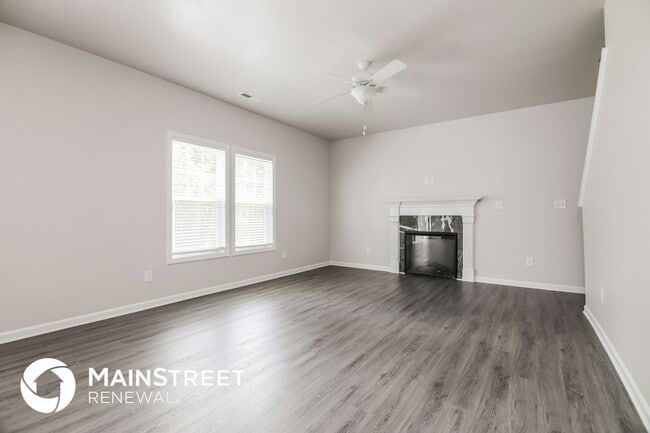 Photo - 328 Darecrest Ln