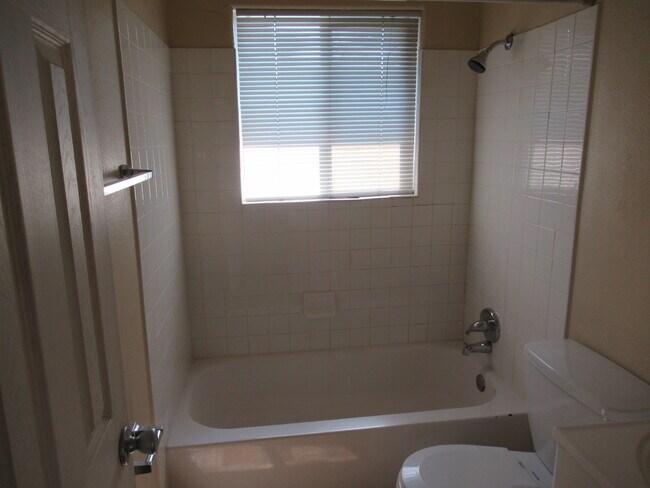 Photo - 2610 King St Unidad 3