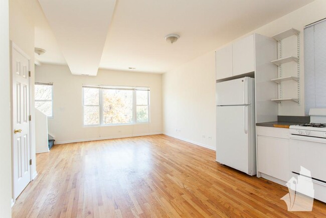 Photo - 2440 N Ashland Ave Apartments Unit 2438-2