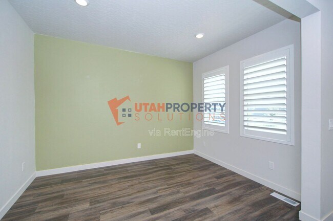 Photo - 2697 N Snowberry Dr