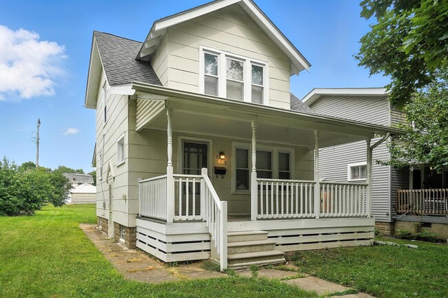 Building Photo - 825 S Terrace Ave Rental