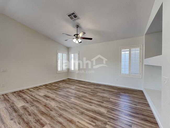 Photo - 4722 E Silverwood Dr