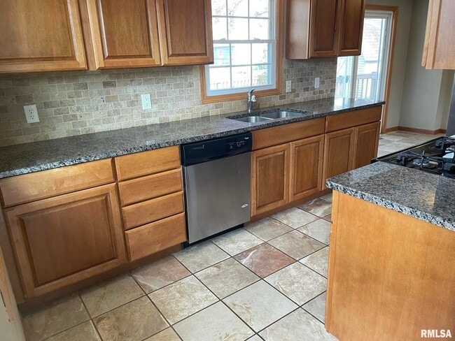 Photo - 2806 W 47th St