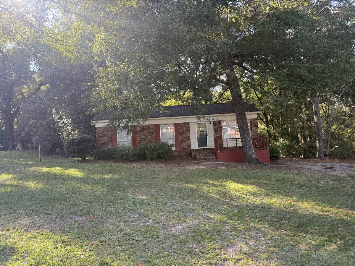 Photo - 831 Ridge St