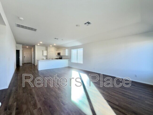 Photo - 1104 W Fargo Rd