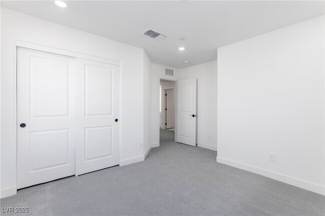 Photo - 2611 Aversa St