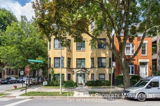 Building Photo - 824 W Wrightwood Ave Unit 3 Rental