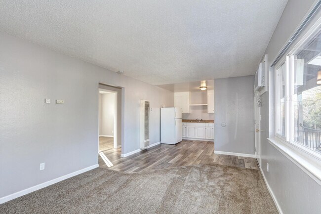 living room - 756 Cooper Ave