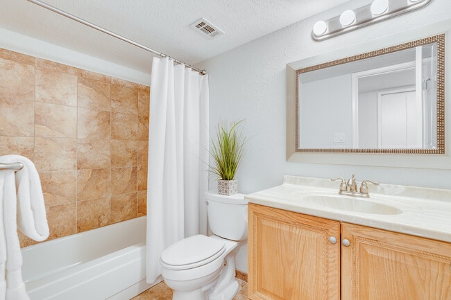Photo - 3805 Longmeadow Way