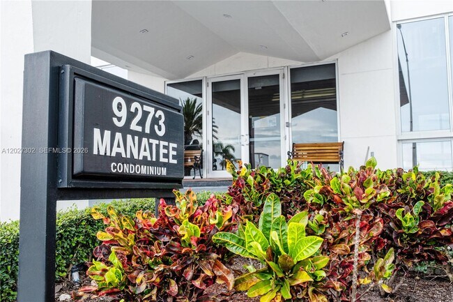 9273 Collins Ave Unidad 506