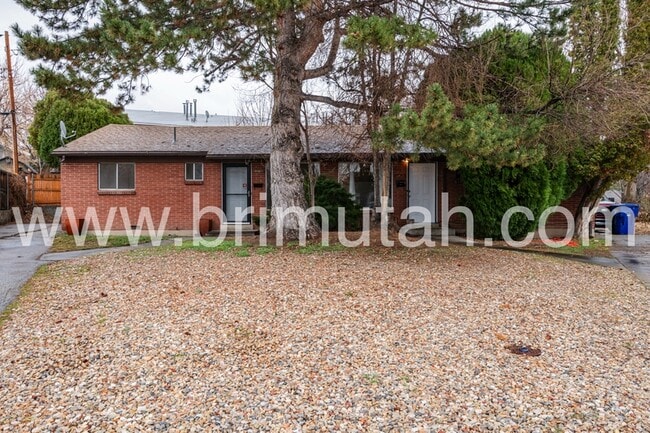 Photo - 3953-3955 Alberly Way