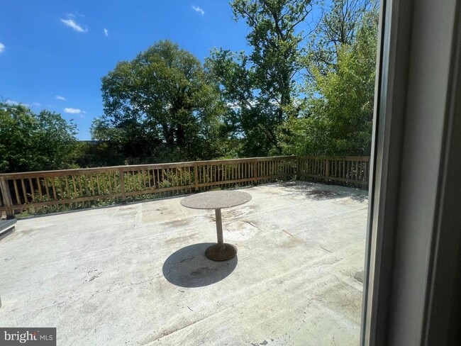 Photo - 5309 Mitchell St
