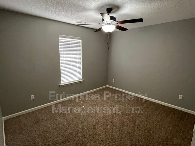 Photo - 9404 Eckley Pl