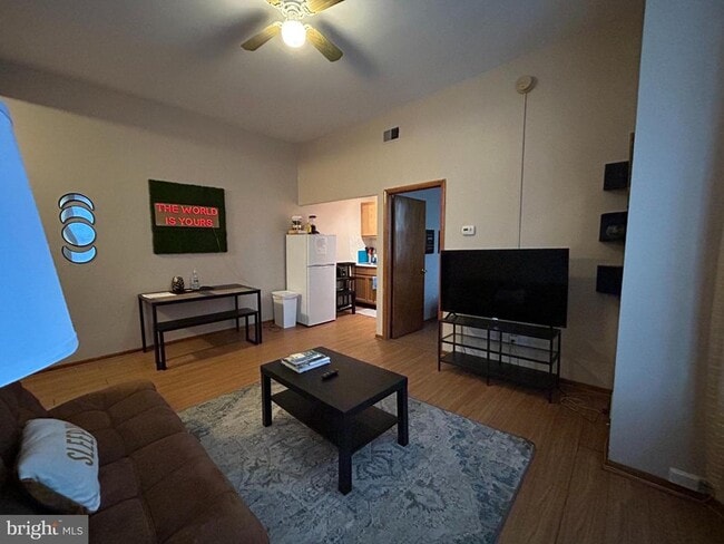 Photo - 532 N 15th St Unit 2D