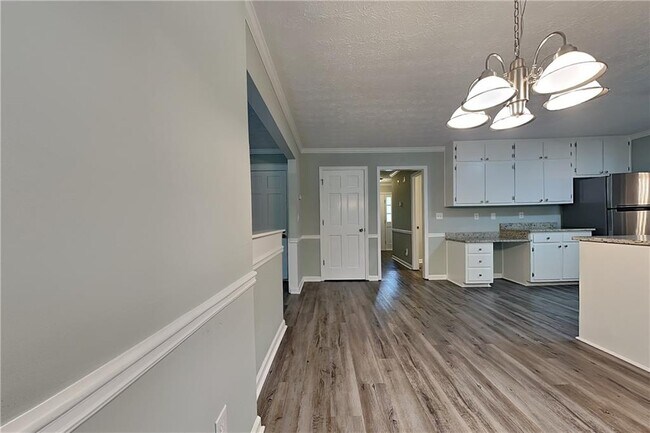 Photo - 3013 Meadowsweet Trail