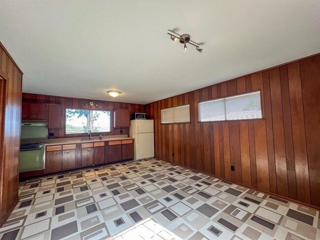 Photo - 1555 Arrowhead Dr