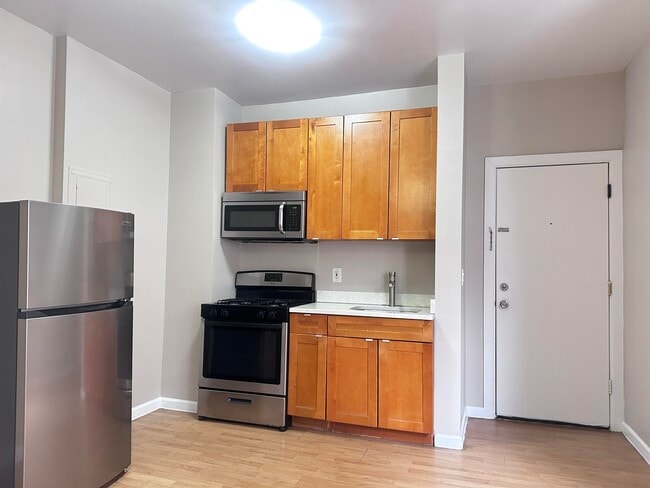 Photo - 160 Vroom St Unit 47