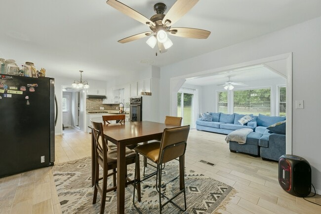 Photo - 3014 Rollingwood Ct SE