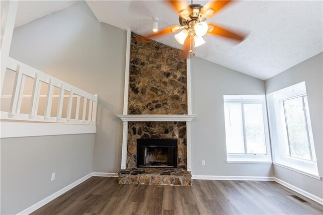 Photo - 409 Arnold Rd