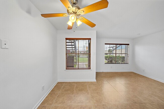 Building Photo - 2828 61st St Unit 1306