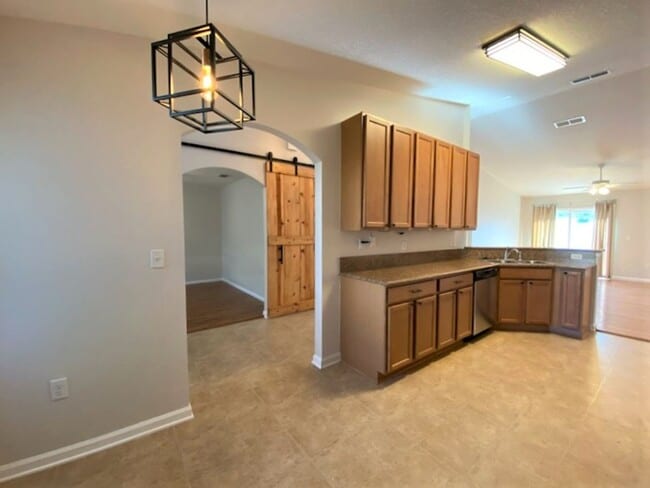 Photo - Beautiful 3 Bedroom Port Orange Home!