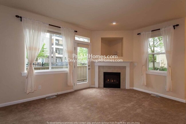 Building Photo - 868 NW Council Dr